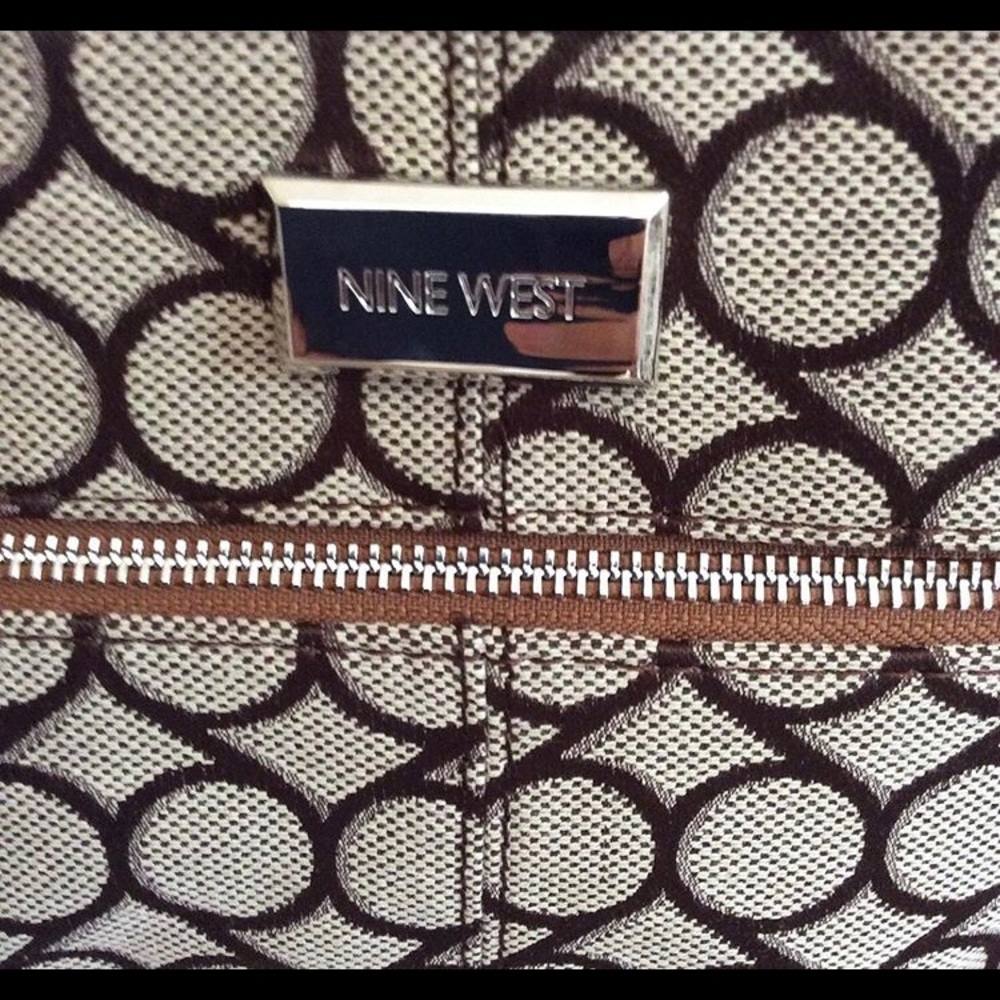 Crossbody purse